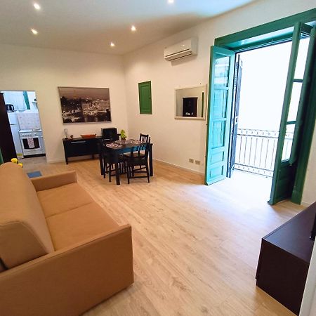Centro Storico Casa Bellini ***** Apartment Палермо Екстериор снимка