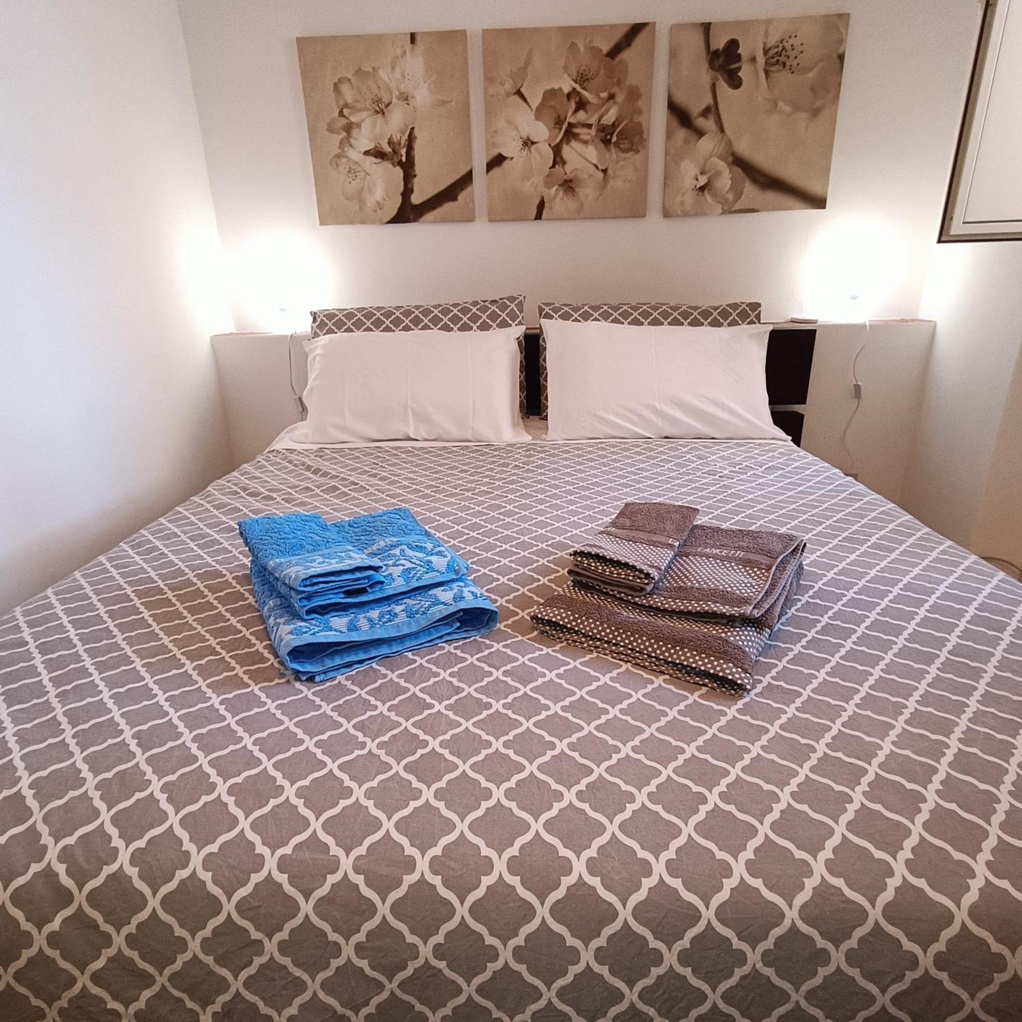 Centro Storico Casa Bellini ***** Apartment Палермо Екстериор снимка